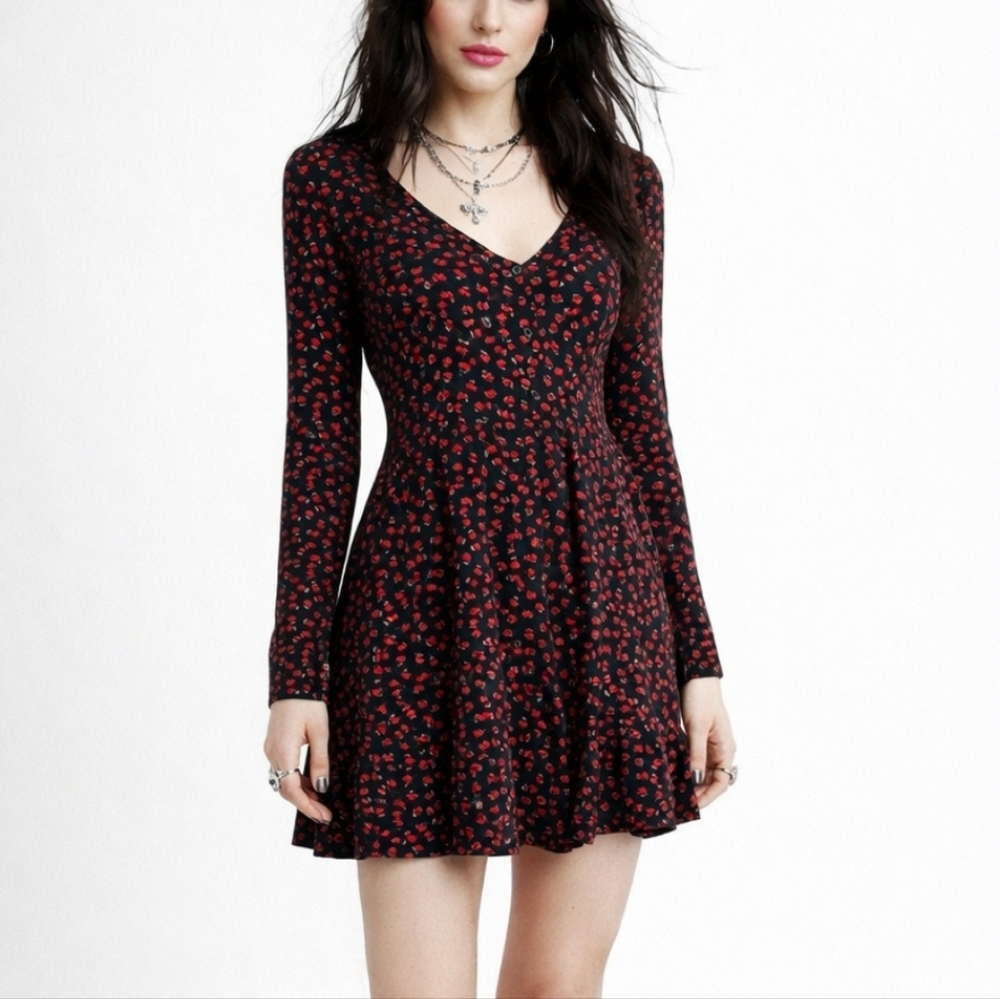 Derek Heart Floral Dress Long Sleeve Tiered Cottagcore Size XL Black and Red